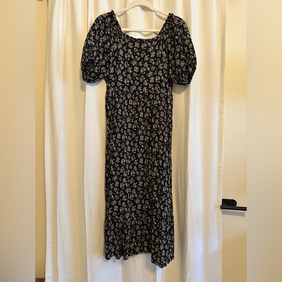 Neuflora Black and White Floral Dress: Size M - Picture 2 of 4